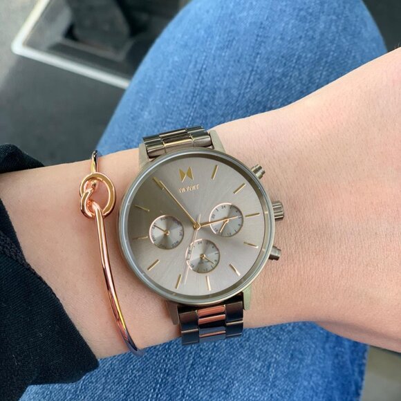 Neiman Marcus 14k Rose Gold Plated Love Knot Infinity Bangle Bracelet - Picture 1 of 4